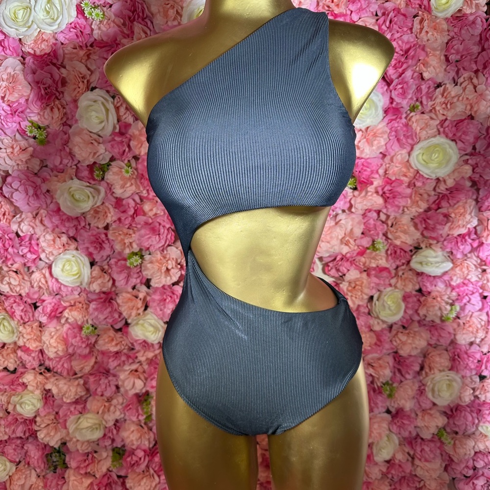 One-Shoulder Cutout Swimsuit in Black